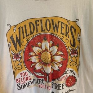 Tom Petty Wildflowers are Free Women’s Large T Shirt, 100 % cotton.